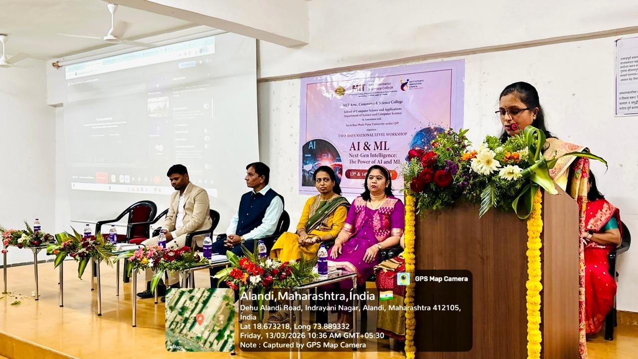 Dais and formal workshop proceedings during the AI & ML national-level workshop.
